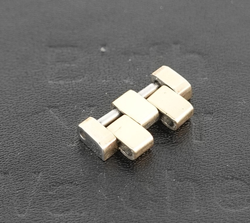 16mm Omega 5 bar 'brick' gold plated single