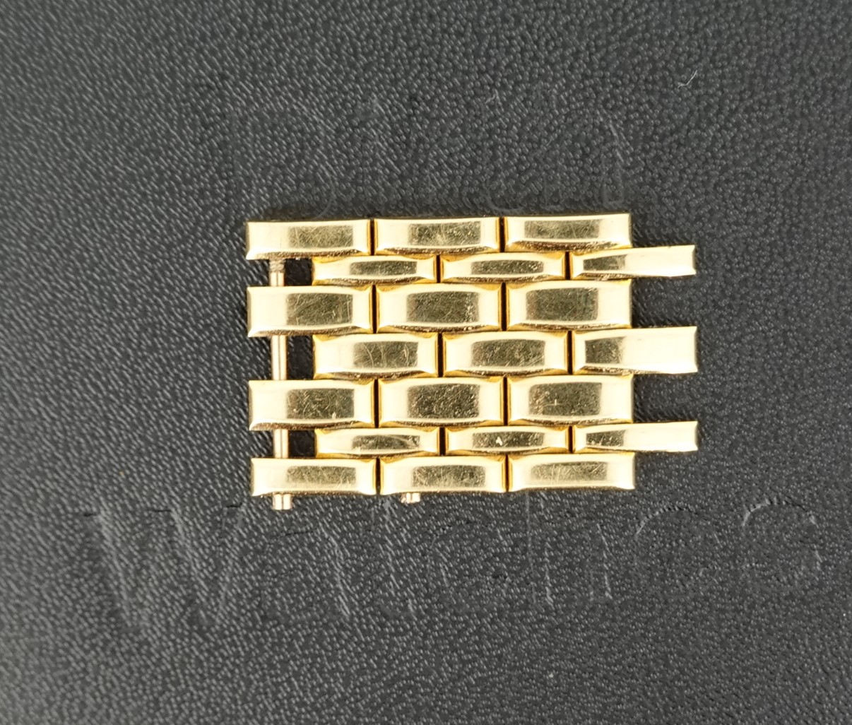 15mm Jaeger-LeCoultre 18k yellow gold Reverso